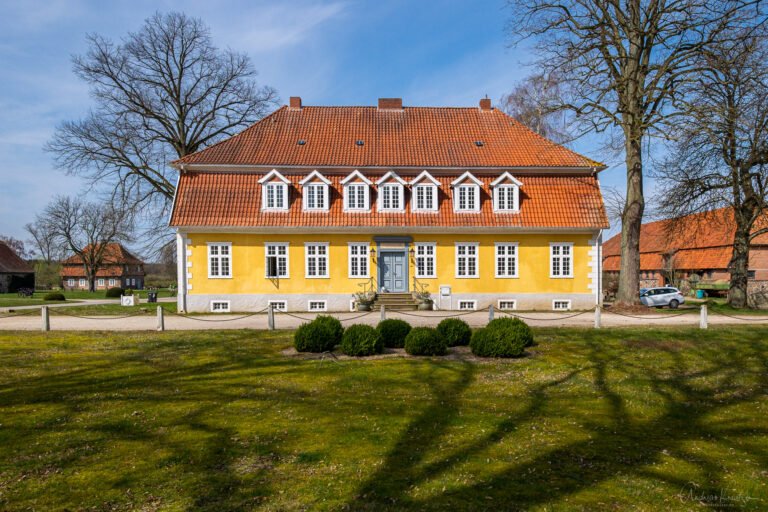 Verwaltungsgebäude Schloss Wotersen