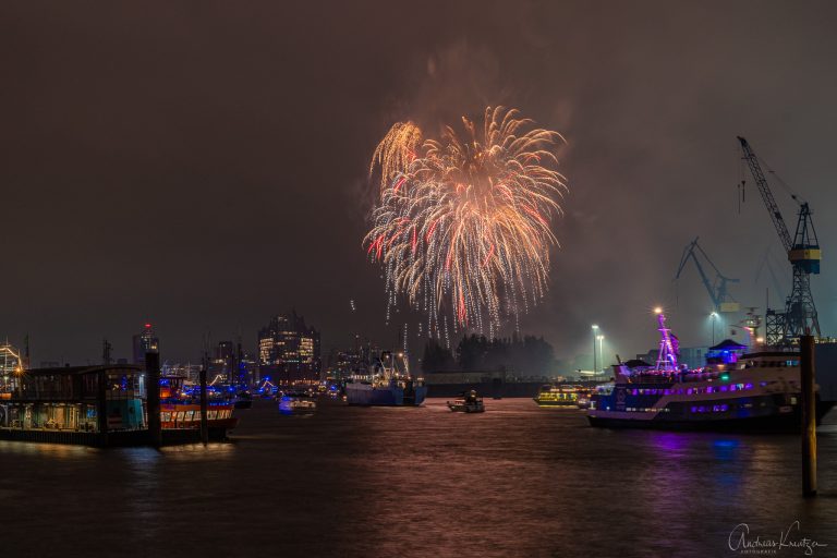 Feuerwerk zum Hafengeburstag